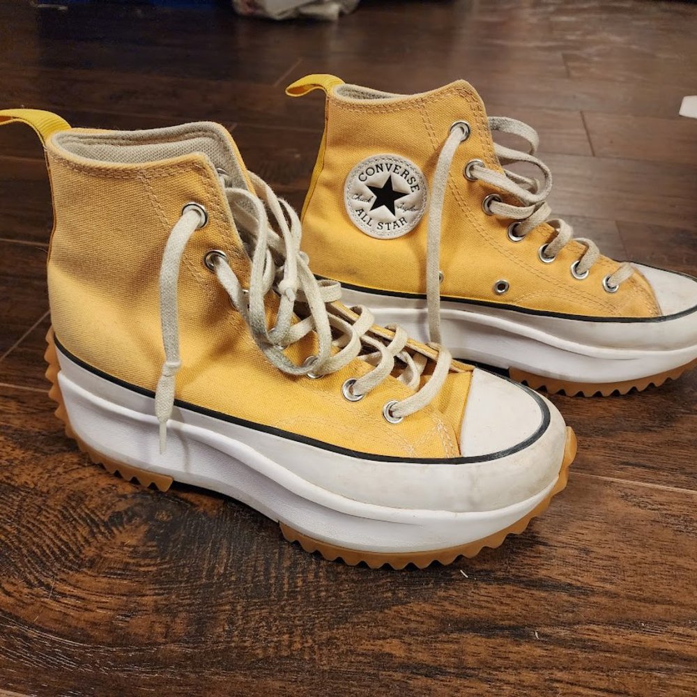 Converse Run Star Hike High Men’s 5.5, women’s 7 platform yellow